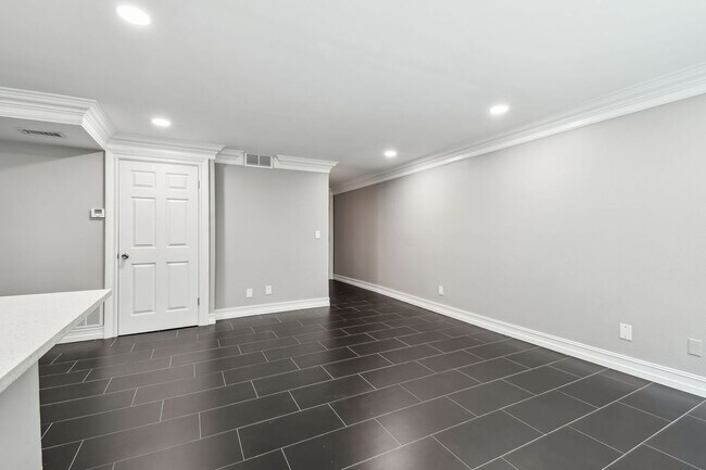Foto del edificio - 2942 W Bay Dr