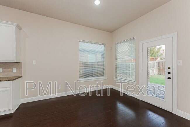 Foto del edificio - 15917 Rockingham St