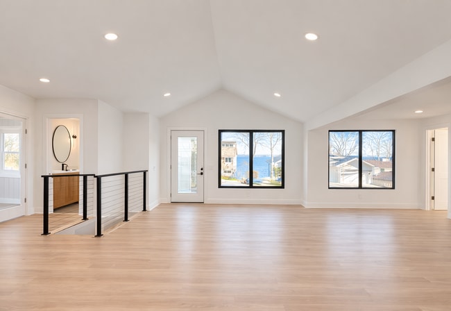 Living Room - 3101 Shadyside Dr