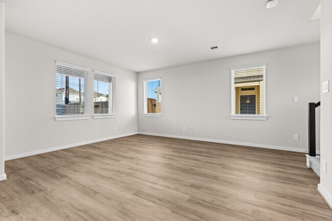 Building Photo - 2213 Bay Breeze Dr