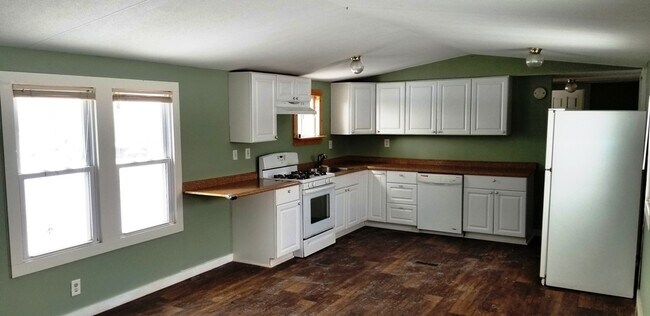 Modern Kitchen - 36 Yasgur Rd