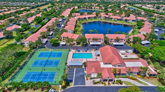 Building Photo - 7922 Sandy Pointe Dr