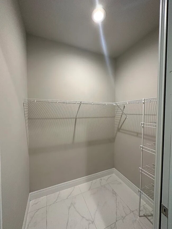 Foto del edificio - 1405 Poinsettia Ave