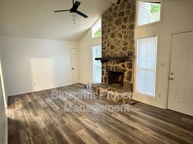 Foto del edificio - 5997 Amber Hills Rd