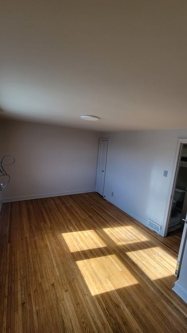 Building Photo - Beautiful Home In West Oak Lane