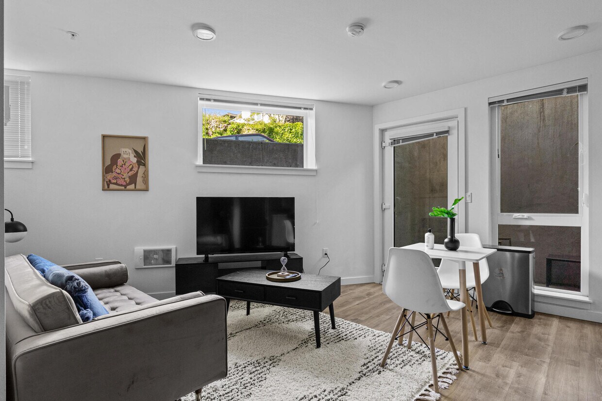 Foto principal - 750 11th Ave E