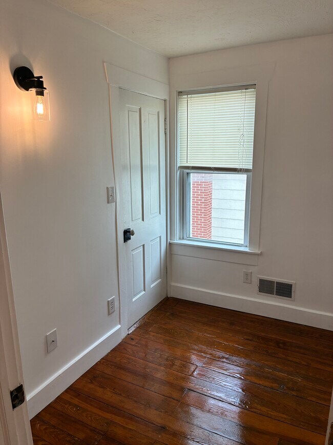 Dormitorio número 3 - 1630 Rothsville Rd