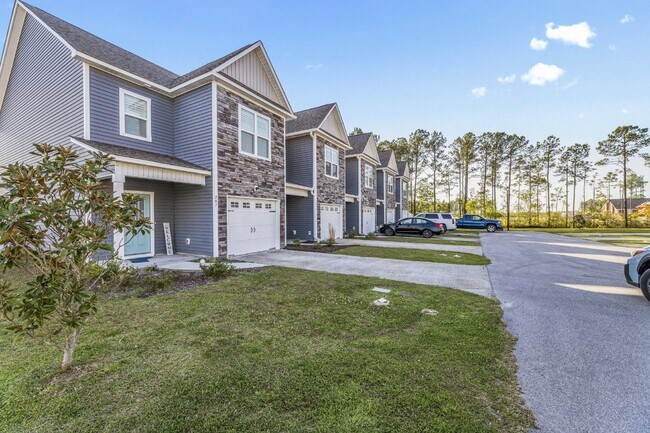 Building Photo - Stonebay Townhome