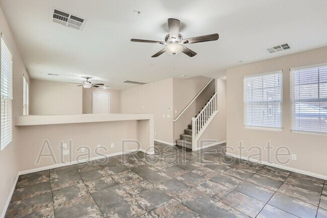 Building Photo - 628 Desert Passage St