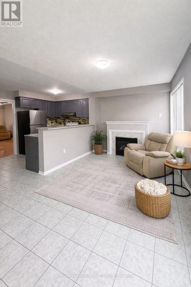 Building Photo - 29 Needlewood Ln