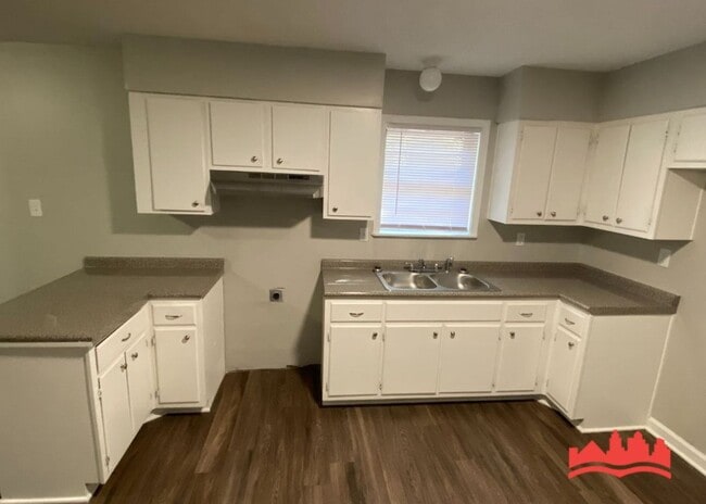 Foto del edificio - 5082 Chantilly Dr