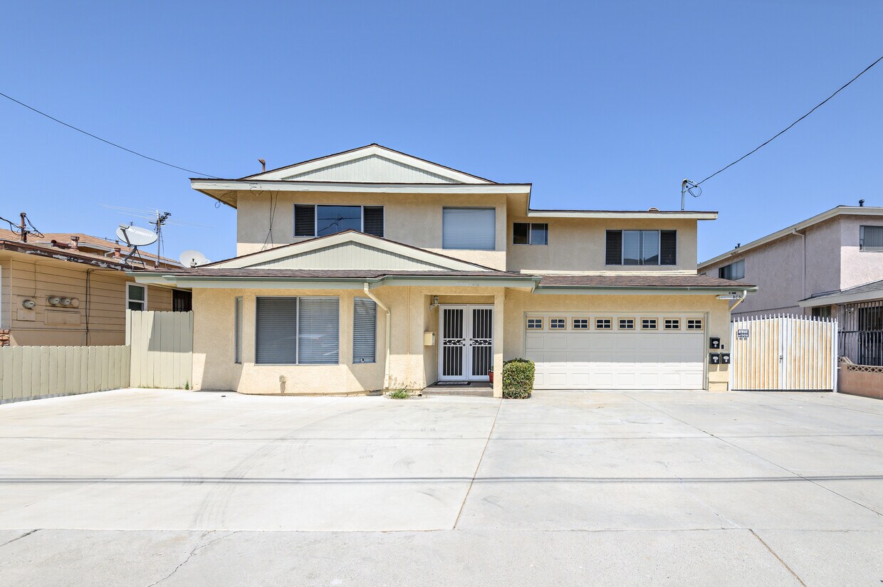Property Front View - 4445 W 135th St