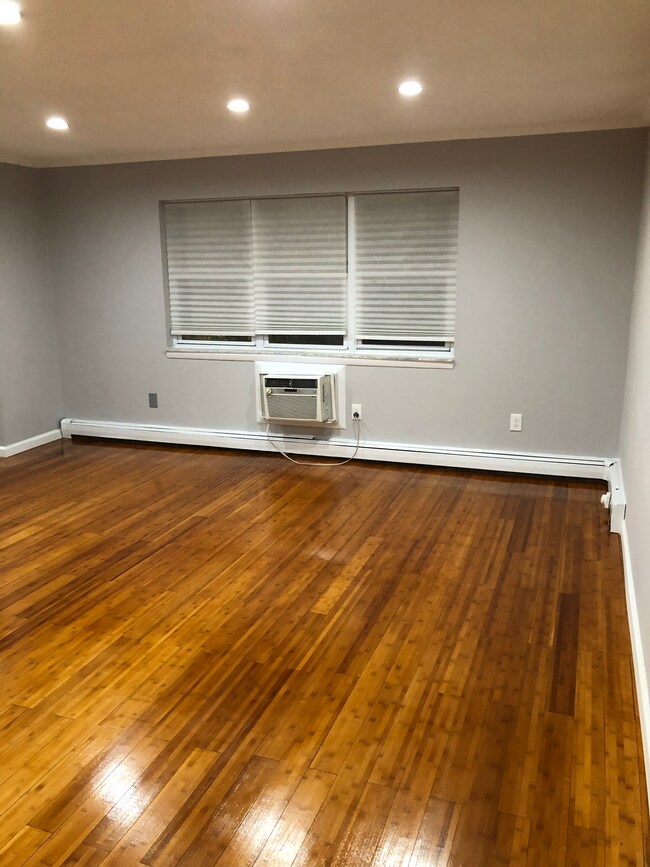 Building Photo - 210 Bergenline Ave
