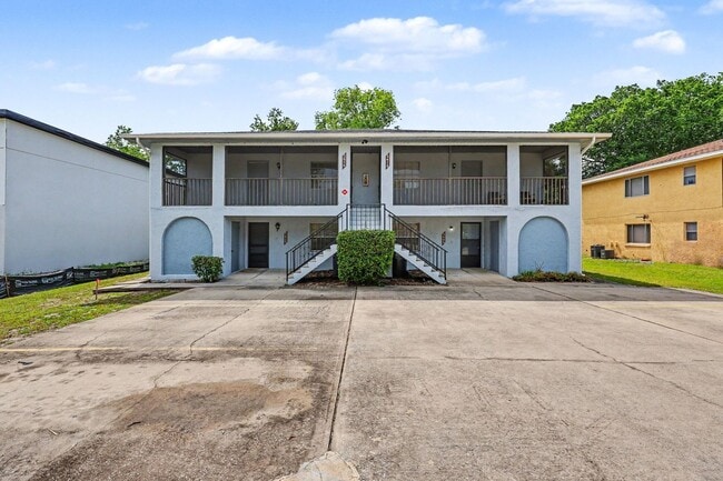 Foto del edificio - 2414 Fox Hollow Dr