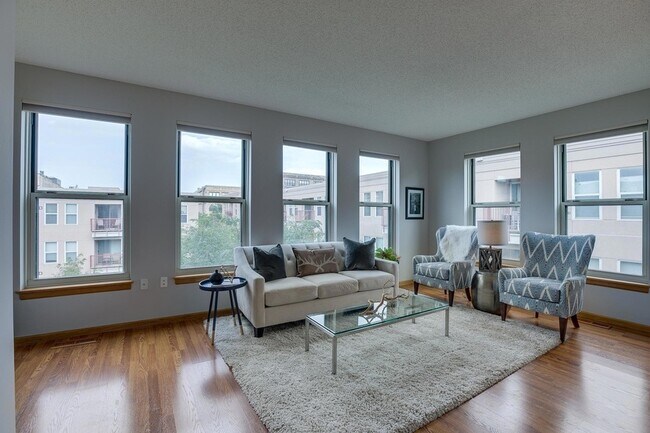 Foto del edificio - 680 N 2nd St