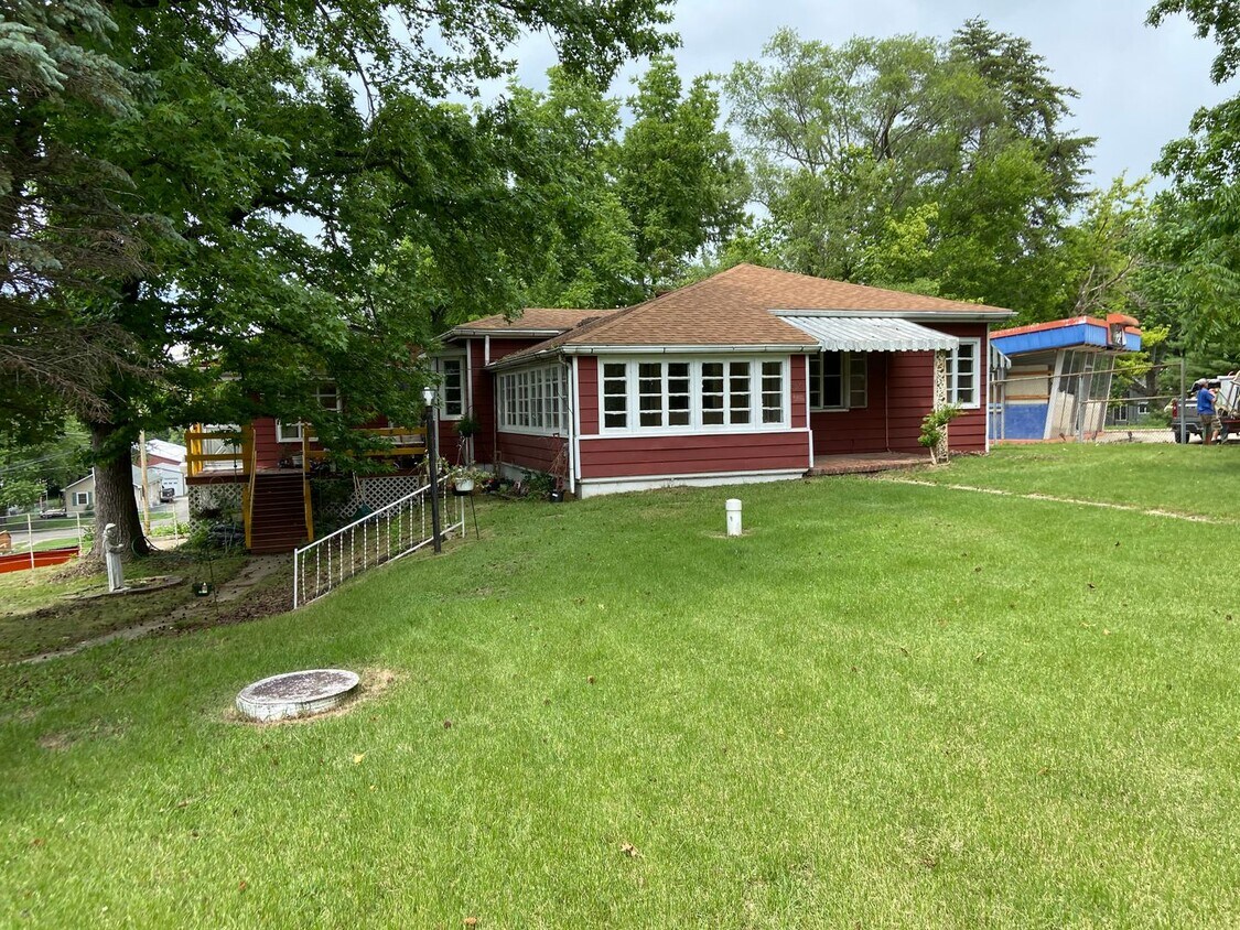 315317 W Randolph St, Vandalia, IL 62471 House Rental in Vandalia