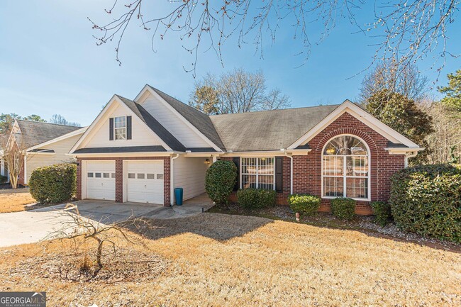 Building Photo - 5755 Lakeview Cir