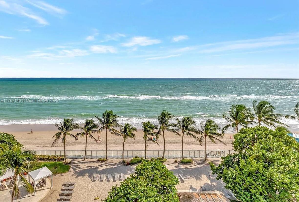 Primary Photo - 3001 S Ocean Dr