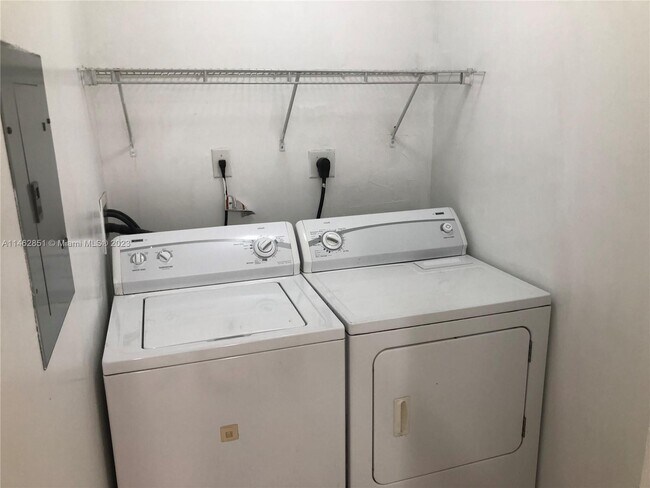 Foto del edificio - 2800 NW 55th Ave