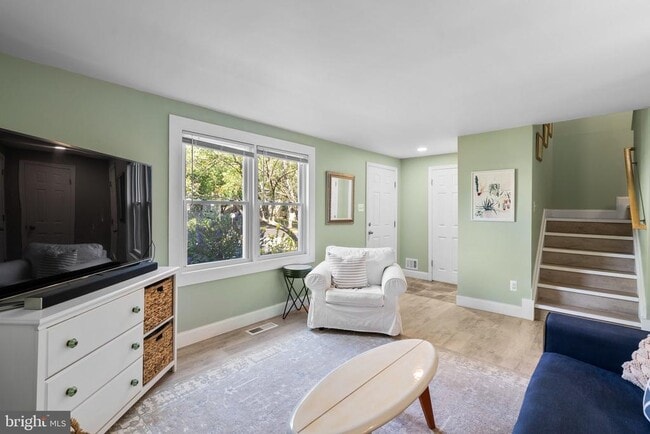 Building Photo - 3021 Ellenwood Dr
