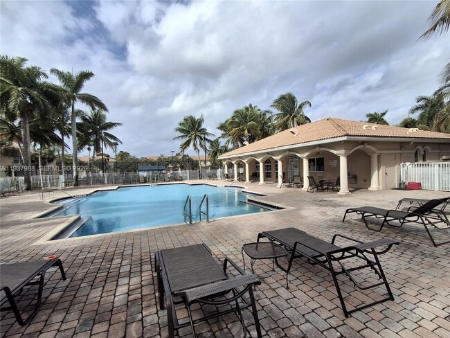 Foto del edificio - 8372 SW 25th Ct