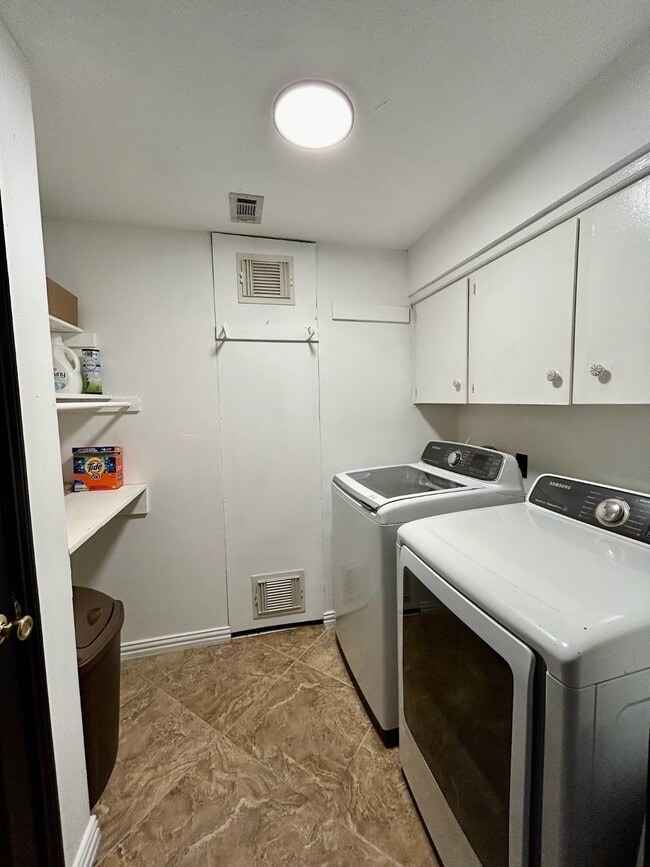 Foto del edificio - 11807 Blair Meadow Dr