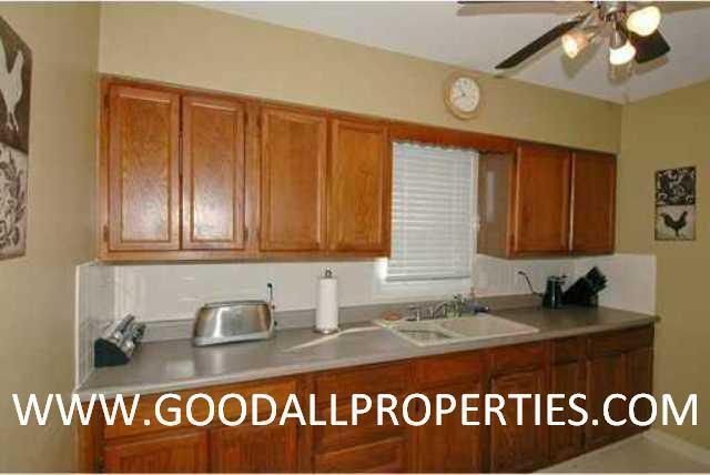 Foto del edificio - 3 bedroom Home in Windsor Heights