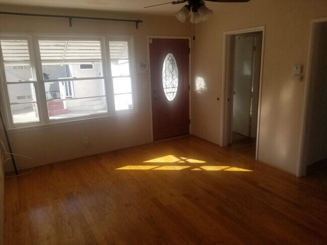 Foto del edificio - 112 N Berkeley Ave