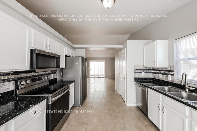 Foto del edificio - 8520 W Palm Ln