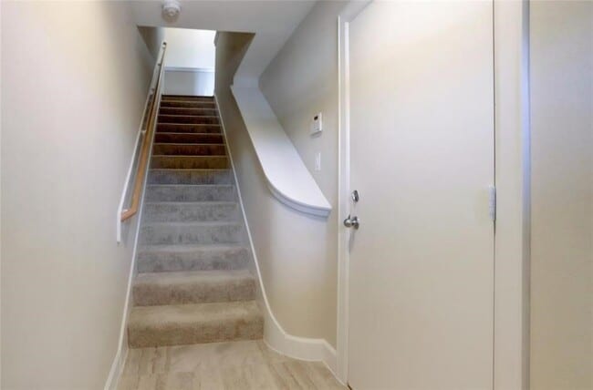 Foto del edificio - 8705 Bryam St