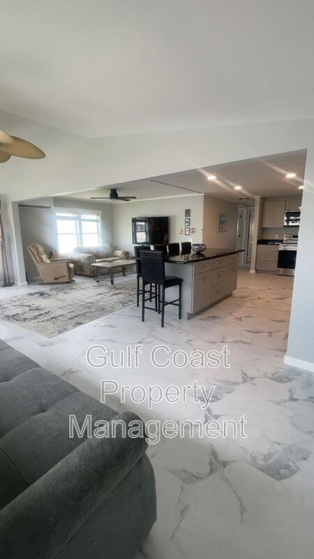 Foto del edificio - 17551 Peppard Dr