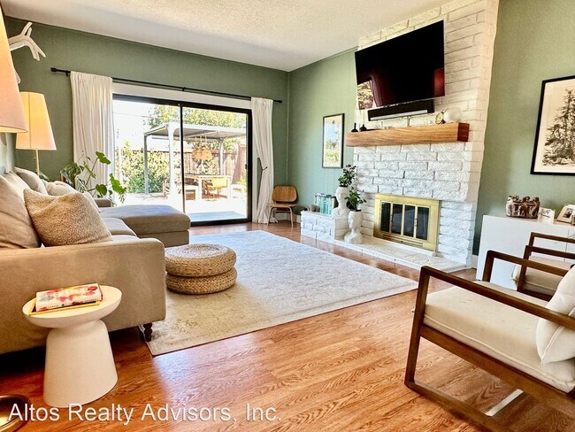 Building Photo - 3 br, 2 bath House - 1739 Woodcrest Drive