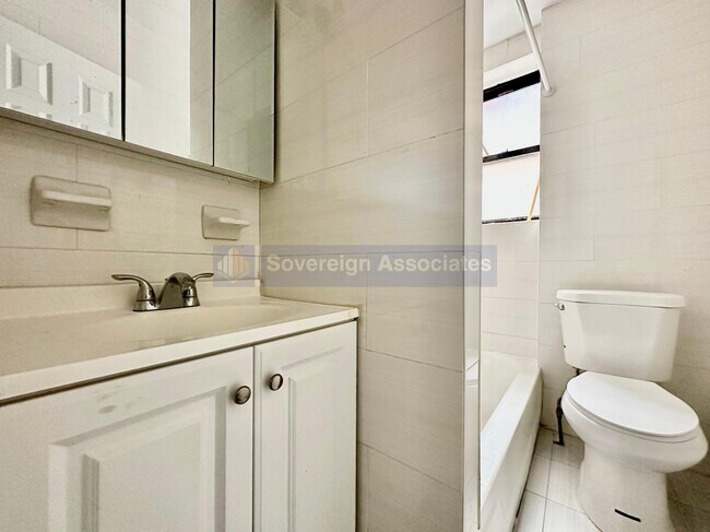 Foto del edificio - 518 West 204th Street
