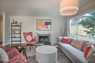 Building Photo - 696 Crescent Blvd