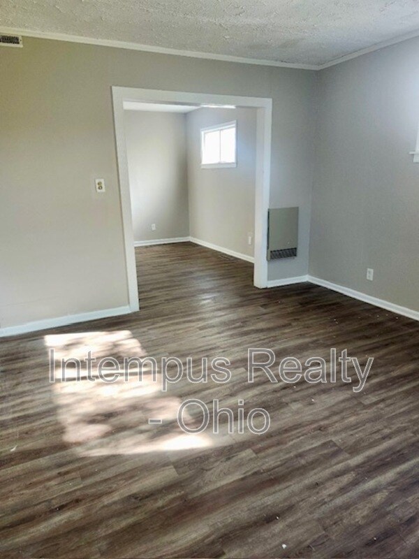 Foto del edificio - 3925 Irwin Ave