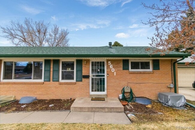 Building Photo - 5601 E Cornell Ave