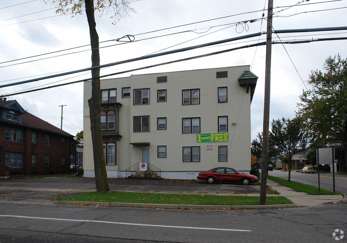 Foto del edificio - 303-305 First St