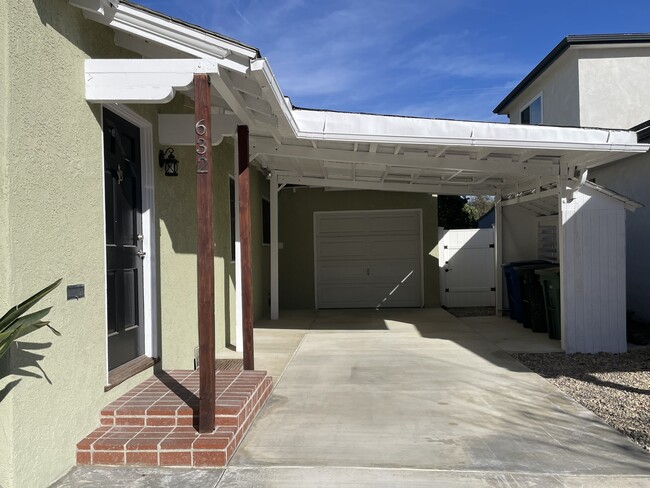 Front Door - 632 N Griffith Park Dr