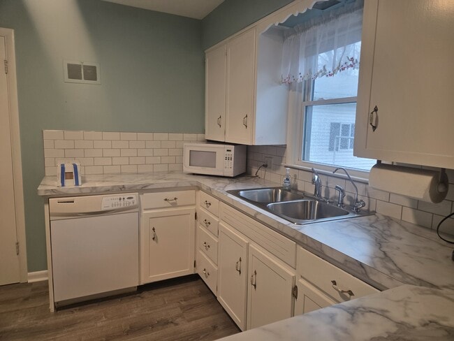 Building Photo - 9742 Port Sheldon St