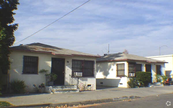 Building Photo - 3221-3227 Utah Ave