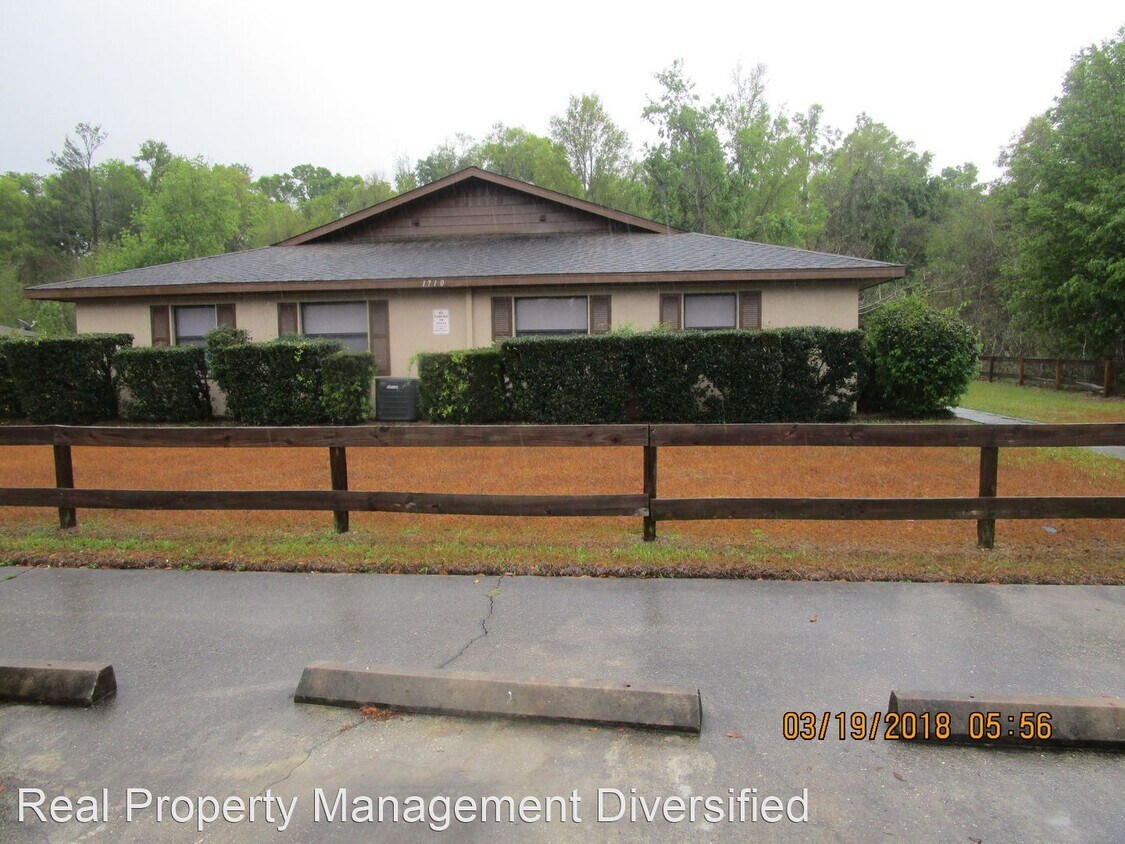 Primary Photo - 1710 SW 109th Pl