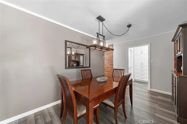 Foto del edificio - 2121 E 1st St