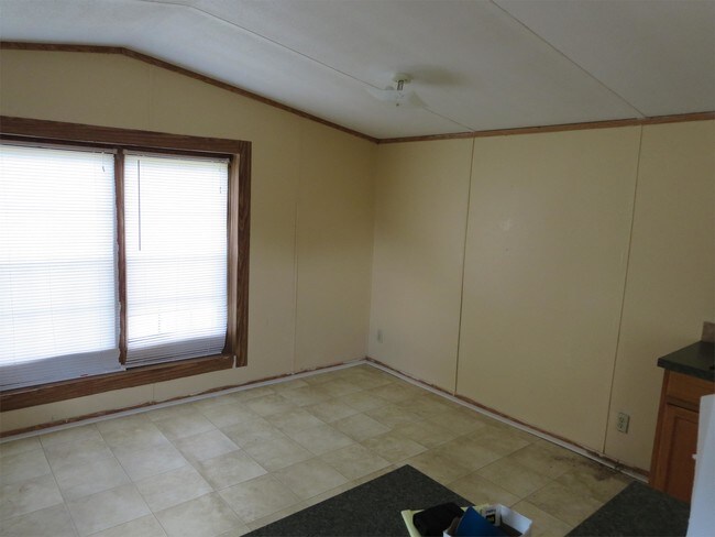 Building Photo - 1345 Fm 405 Rd