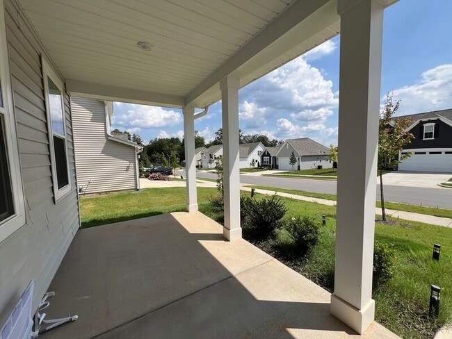 Building Photo - 120 Alta Crst Ln