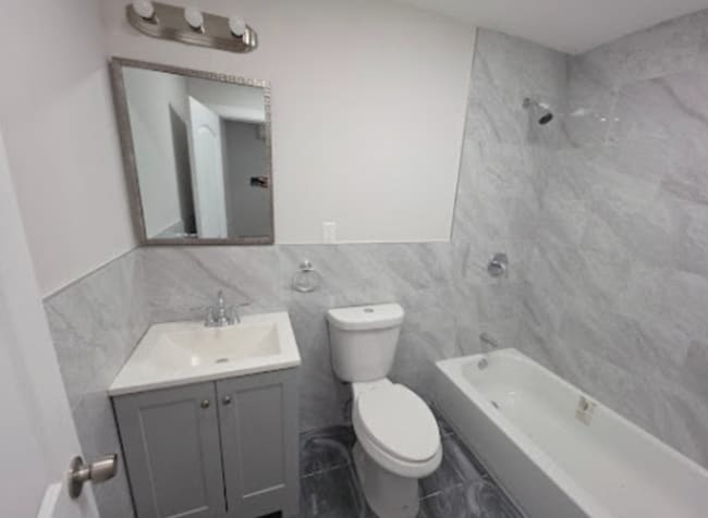 Building Photo - 1611 Research Ave