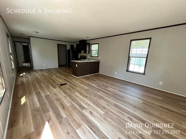 Foto del edificio - 5603 Heather View Ln