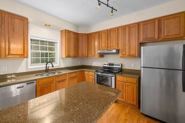 Building Photo - 205 Cedarpost Dr