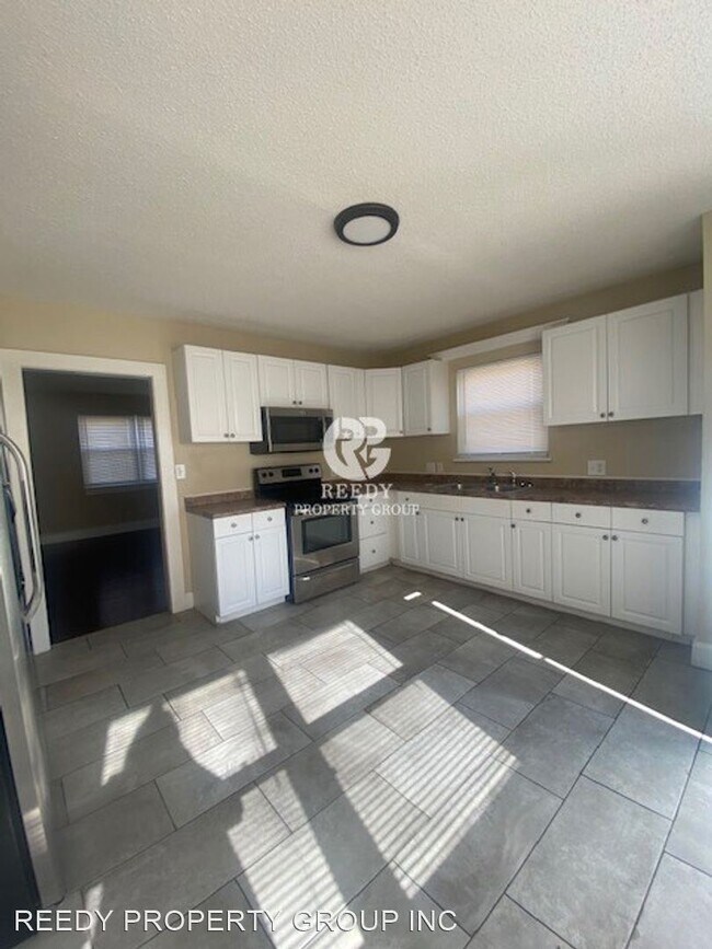 Building Photo - 3 br, 2 bath House - 185 Fremont Avenue
