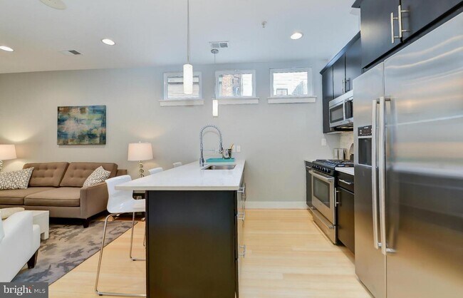 Building Photo - 1726 Lanier Pl NW