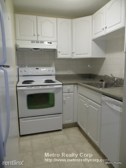 Building Photo - 21 Highland Ave
